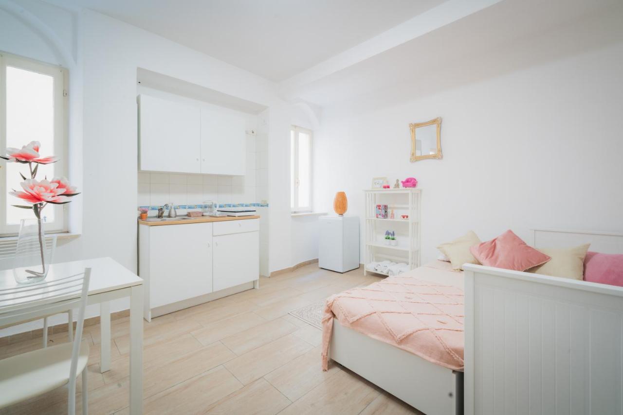 Suite "Castello" Del Garda - Apt Per Coppie Garda Дезенцано-дель-Гарда Экстерьер фото